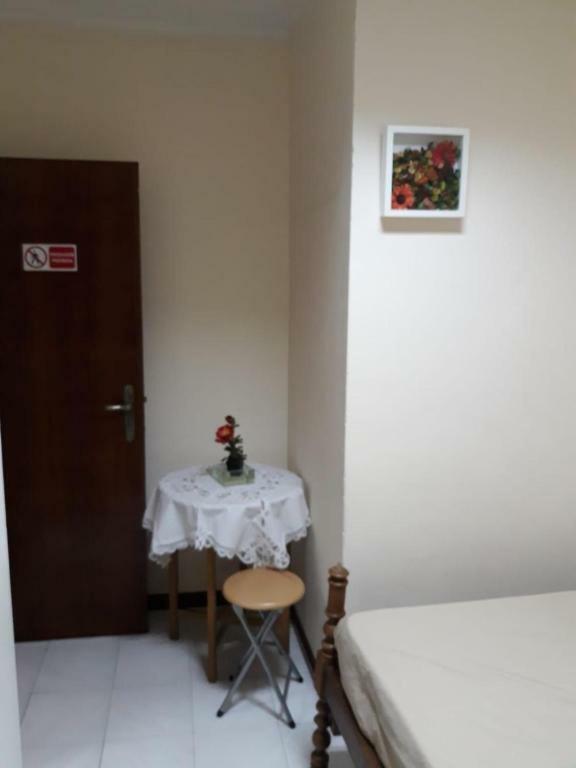 Quarto Com 4 Camas 波尔图 外观 照片