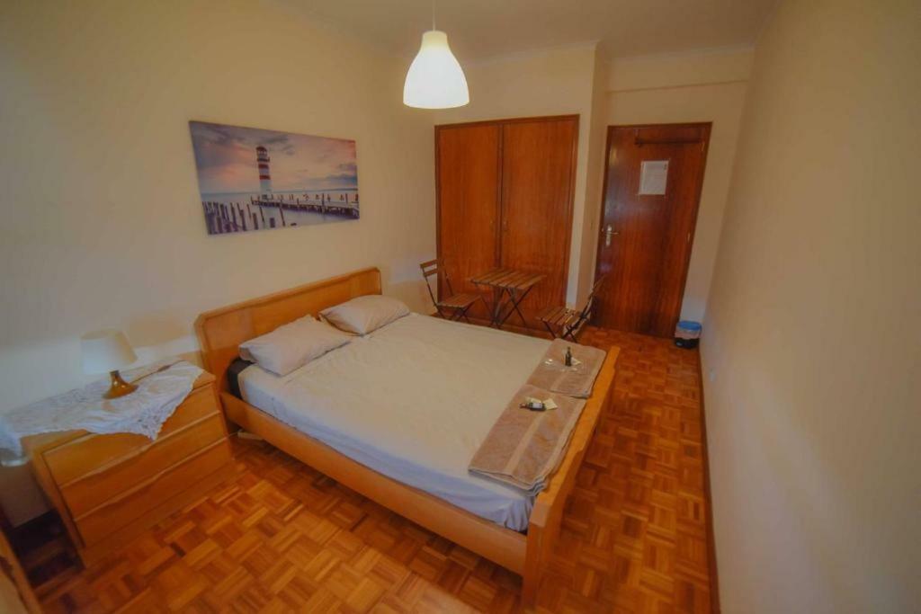 Quarto Com 4 Camas 波尔图 外观 照片