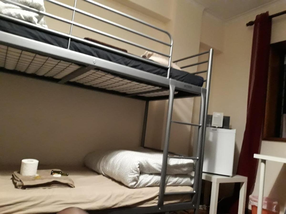 Quarto Com 4 Camas 波尔图 外观 照片